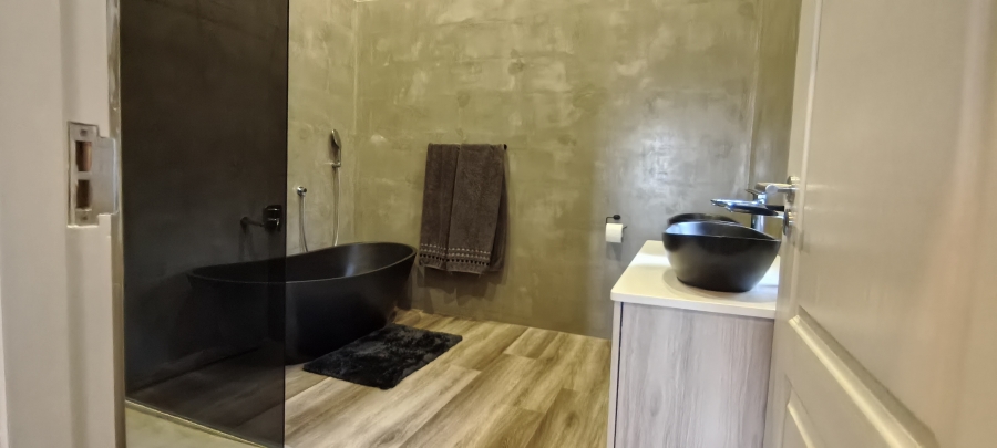 4 Bedroom Property for Sale in Monte Christo Western Cape